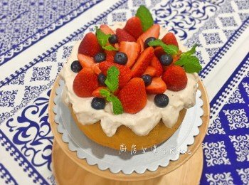 草莓優格戚風蛋糕