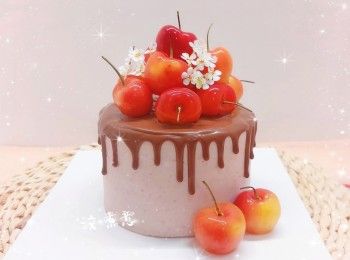 雙重車厘子忌廉夾餡朱古力海綿蛋糕