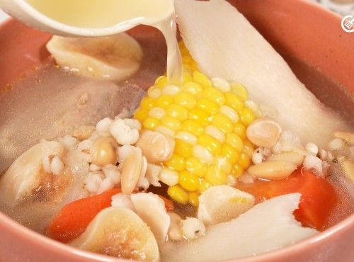 夏日湯水｜健脾去濕｜改善皮膚｜清肝潤肺｜寧神安眠    茯神扁豆淮山煲西施骨湯