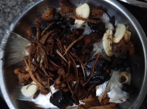 陳皮黑蒜欖角蒸雞籠倉