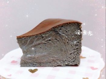 流心黑芝麻醬巴斯克焦香芝士蛋糕