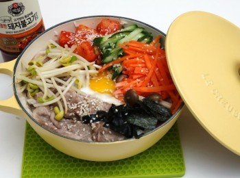 韓式泡菜鑄鐵鍋飯 (2人份)