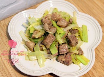白麵豉豚肉炒大蔥