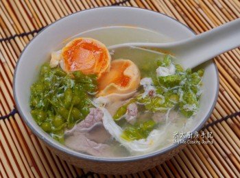 15分鐘有湯飲－《夜香花肉片咸蛋滾湯》