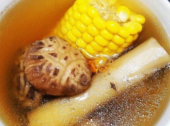 《清熱降膽固醇》牛蒡粟米冬菇湯