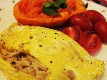 Egg Omelet 金菇蛋奄列  