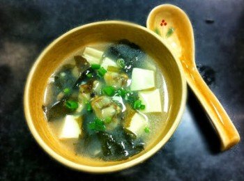 昆布蜆肉豆腐湯