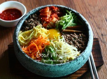 韓式石頭鍋泡菜拌飯