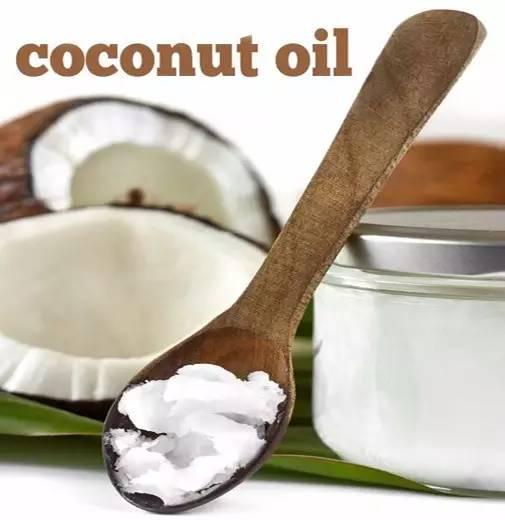 一瓶椰子油就能搞定你的生活？做飯、護膚、消炎、排毒用法大全看這裡！
