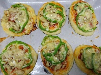 番茄羅勒迷你小披薩