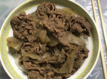 洋蔥肥牛飯【快靚正】