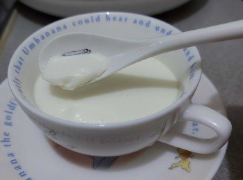 養顏甜品：鮮奶燉蛋白