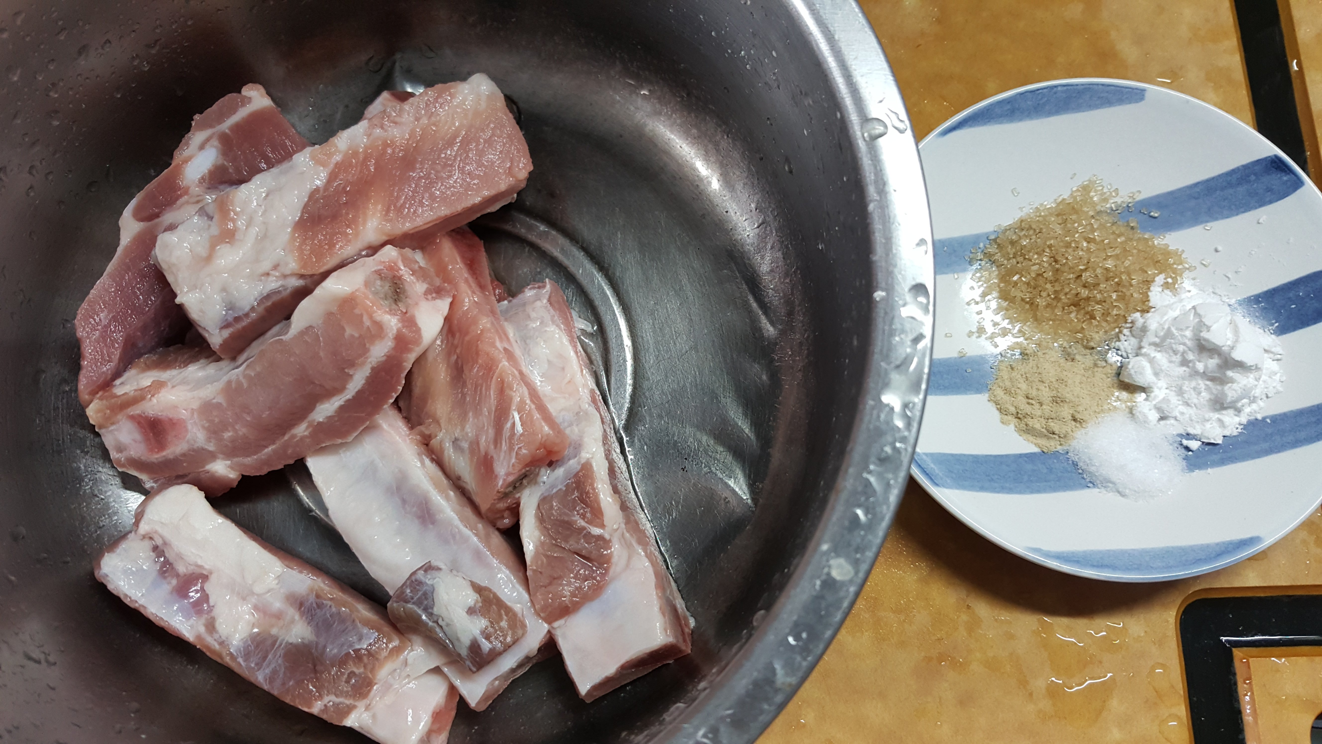 惹味韓式醬焗金沙骨食譜、做法 | Elaine袁太廚房的Cook1Cook食譜分享