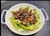果仁西芹炒牛頸脊