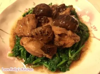 黑蒜麻油冬菇雞配豆苗【黑蒜健康新煮意】