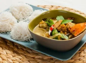 泰式青咖喱蟹肉米粉