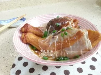 [中式點心] 足料鴨腳扎