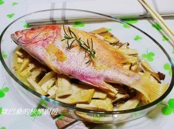 奶油蒜香杏鮑菇紅鯛魚