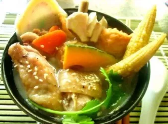 芝香雞腿醬油拉麵