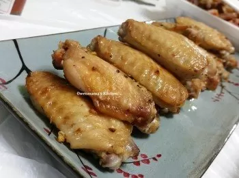 蒜蓉牛油焗雞翼