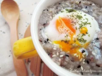 水煮荷包蛋芝麻粥