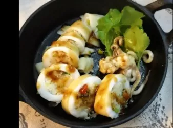 鐵板魷魚筒飯