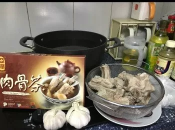 新加坡肉骨茶