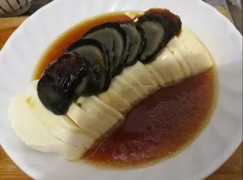 涼拌皮蛋豆腐