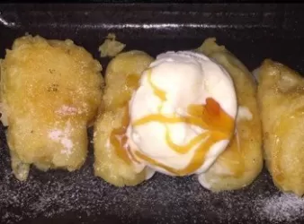 香蕉弗莱特（炸香蕉，雪糕）Banana Fritters with Ice Cream
