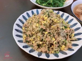 [懷舊家常菜] 大豆芽菜炒肉鬆