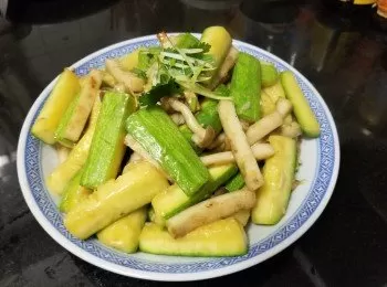 鮮菌魚條炒翠玉瓜