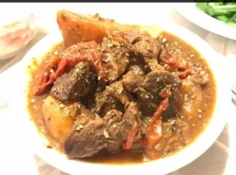 柱侯醬紅酒炆安格斯牛腩粒【中西合璧】