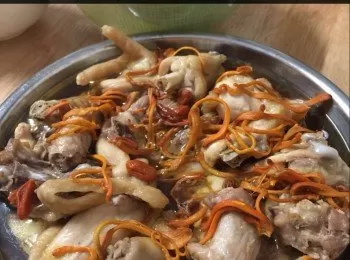 蟲草花杞子蒸雞