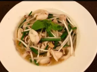 韮菜銀芽炒魷魚仔