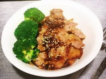 日式柚子味噌豚肉(日式柚子味噌豚肉丼)