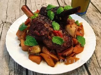 慢烤羊膝 Lamb Shank