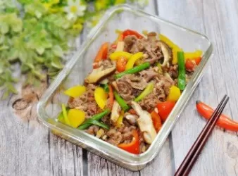 《電鍋料理》甜椒豆瓣醬牛肉