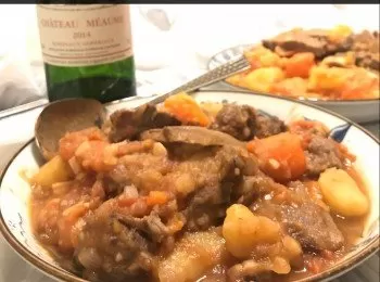 紅酒燴牛脷/牛舌