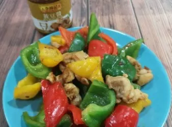 黃豆三色瓜炒雞柳【李錦記方便醬料幫你輕鬆煮幾味】
