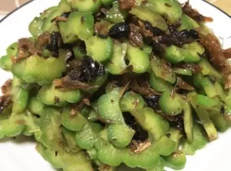 豆豉鯪魚炒涼瓜