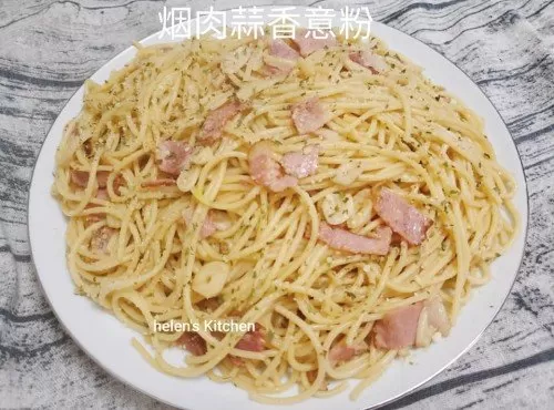 烟肉蒜香意粉