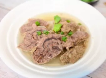 清湯腩 湯清味濃 入口焾滑