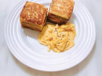 一口牛油果西多士