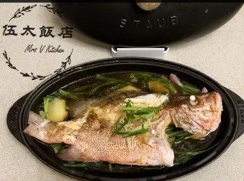 Staub 無水蒸魚