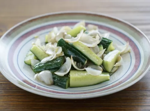 青瓜炒鮮百合Stir fried Lily Bulb and Cucumber