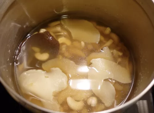 太子參麥冬沙參海玉竹腰果湯