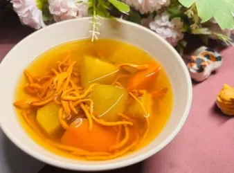 鮮粟米鬚佛手瓜蟲草花湯 (可素食)
