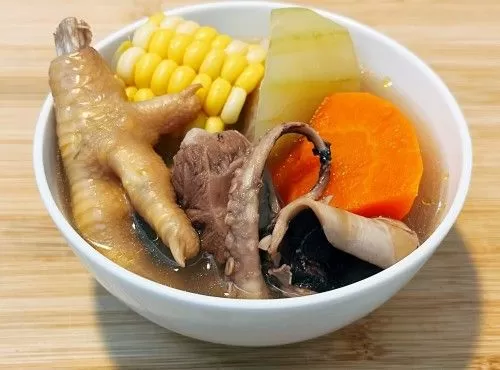 節瓜眉豆花生章魚雞腳湯