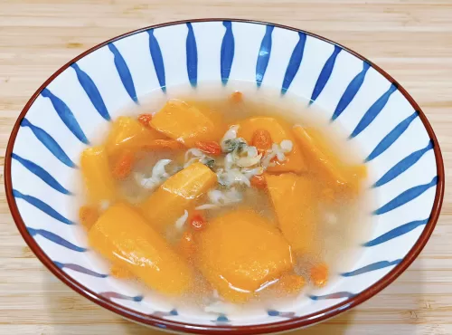 甘筍杞子蜆肉湯