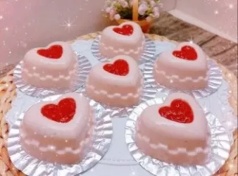 士多啤梨果醬芝士慕絲蛋糕